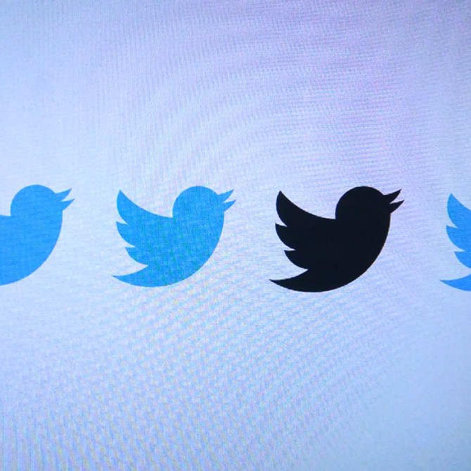 Twitter будет прятать агрессивные твиты политиков