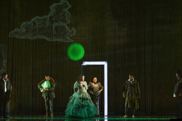 Кристиан Лакруа создает костюмы для балета в Берлине