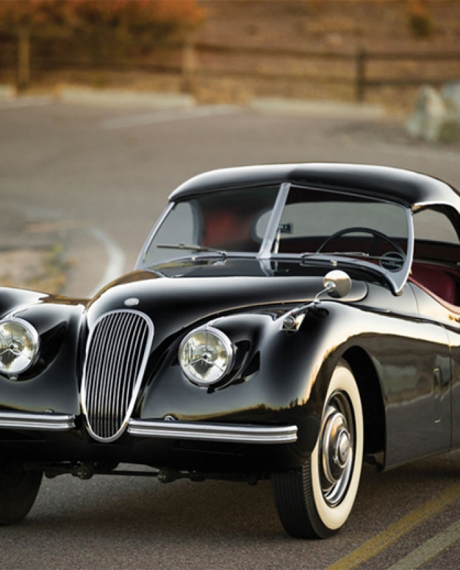 Винтажный Jaguar  выставлен на торги