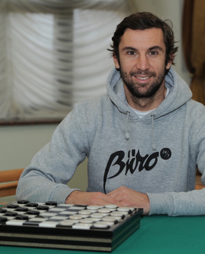 Интервью Buro 24/7: Дарио Срна