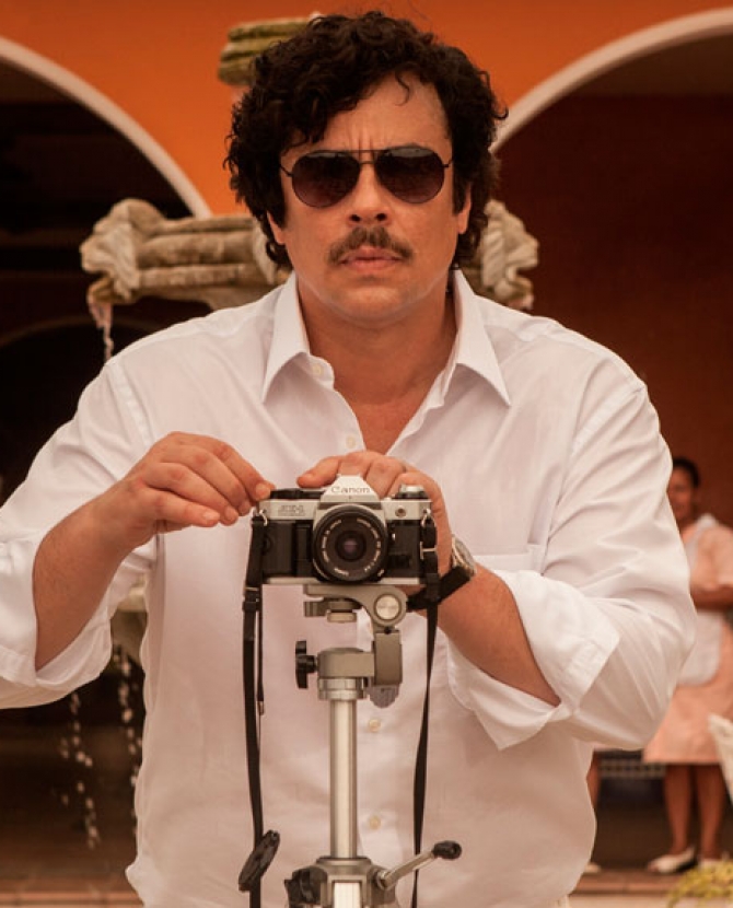 Бенисио дель Торо в образе Пабло Эскобара