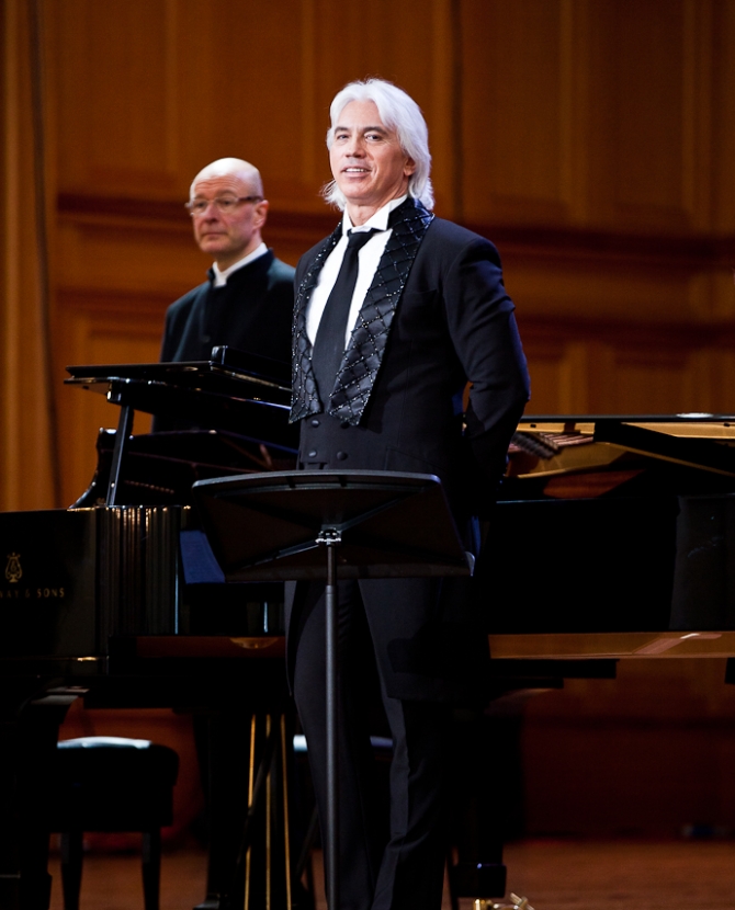 Нетребко и Хворостовский споют на Красной площади