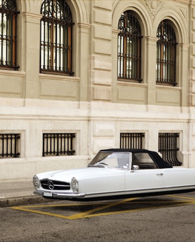 Автомобили, парящие в воздухе