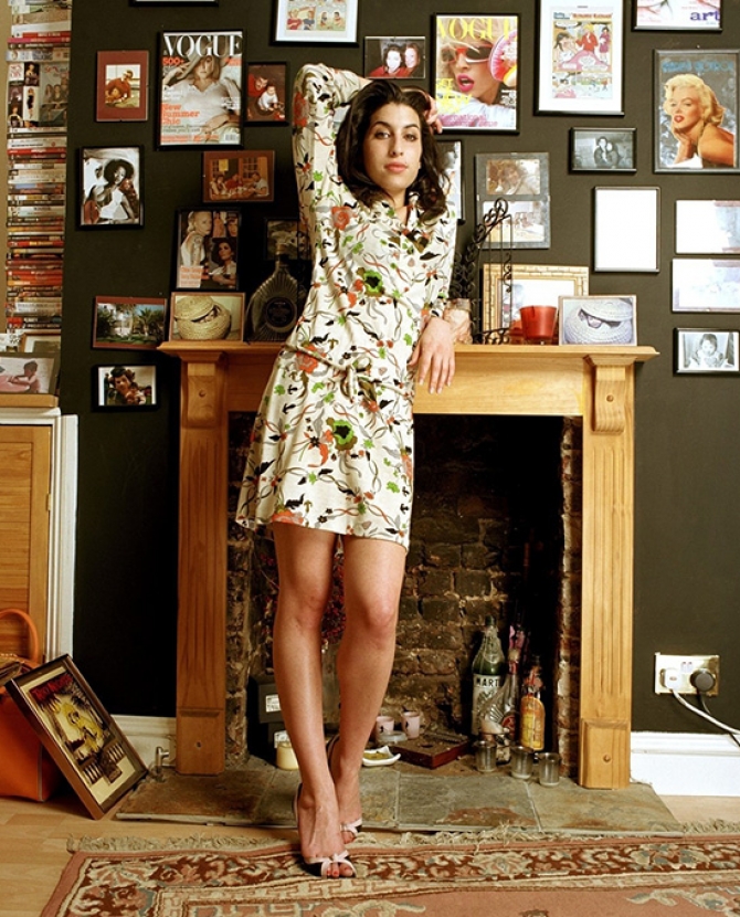 \"Семейный портрет\": выставка памяти Эми Уайнхаус