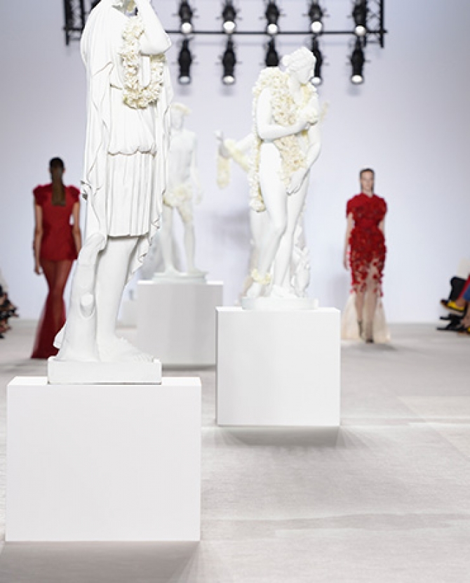 Обзор Buro 24/7: Giambattista Valli Couture, осень-зима 2013/14