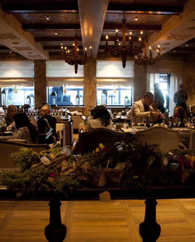 Закрытый светский бранч в ресторане Hills