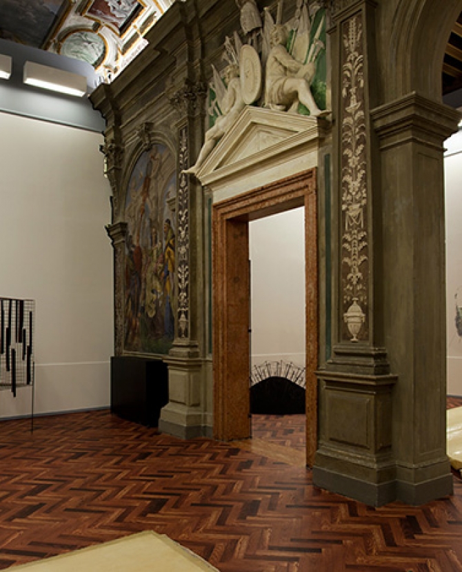 Миучча Прада получит награду от Independent Curators International