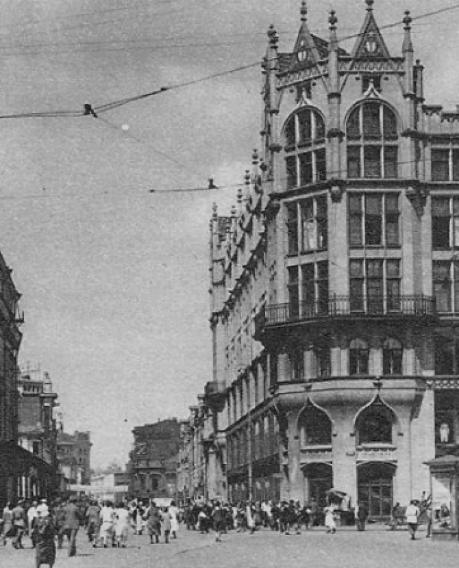 ЦУМ отмечает 91-ый день рождения