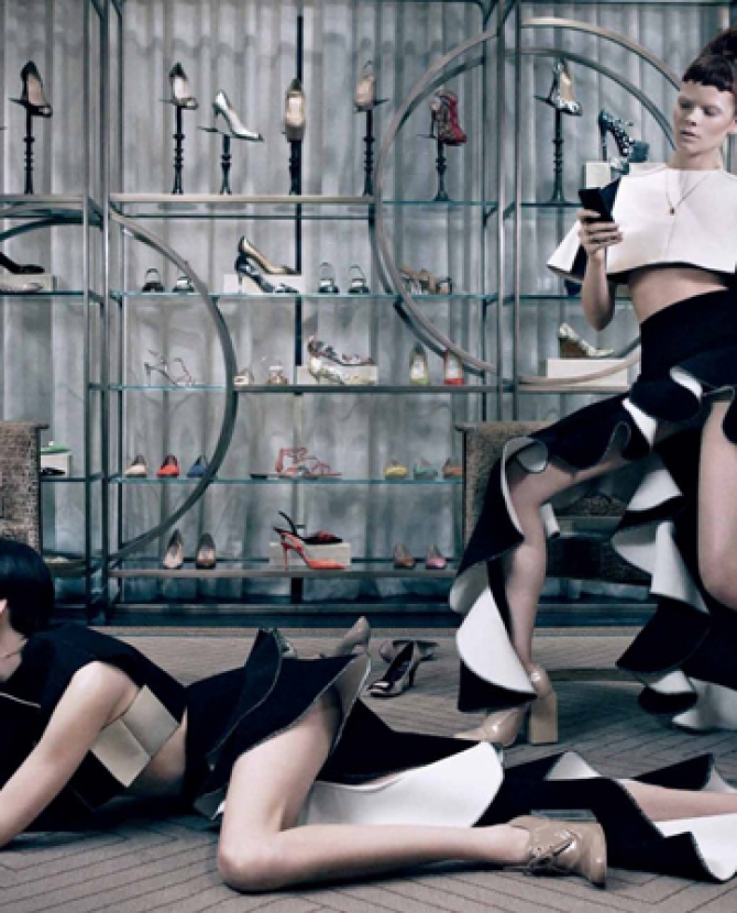 Знаковые вещи весны: топ + юбка Balenciaga