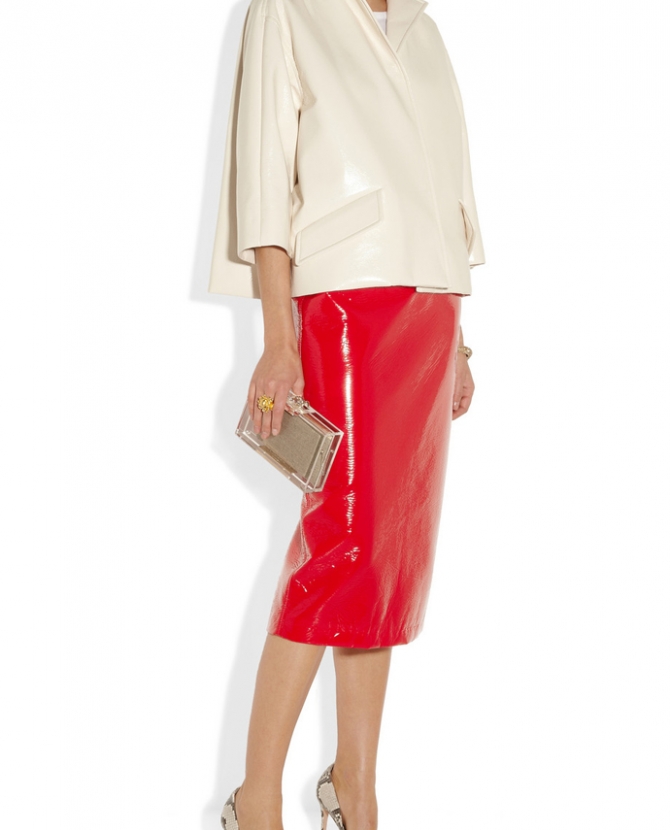 Объект желания: красная юбка Miu Miu