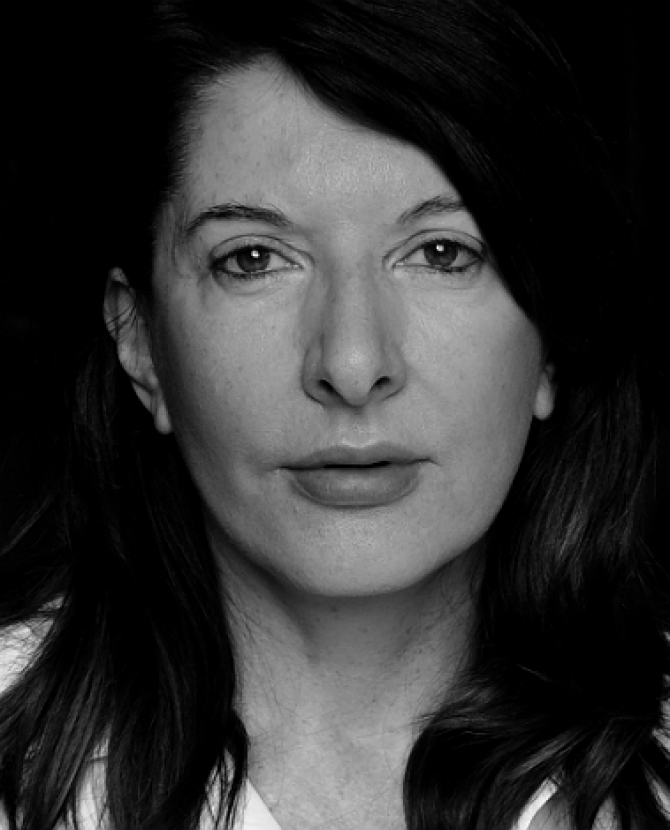 Марина Абрамович собрала деньги на собственный институт