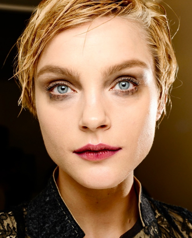 Красота в деталях: бедная богатая девочка на показе Prada