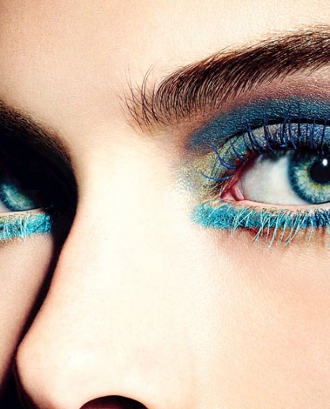 Ролик в поддержку летней коллекции макияжа Chanel