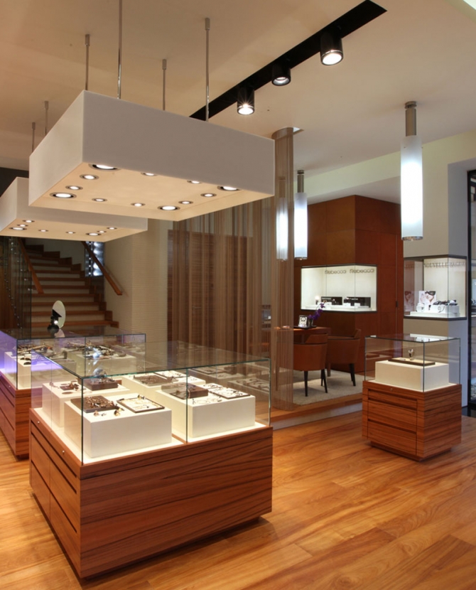 Burberry, Chopard и Escada открылись в Тбилиси