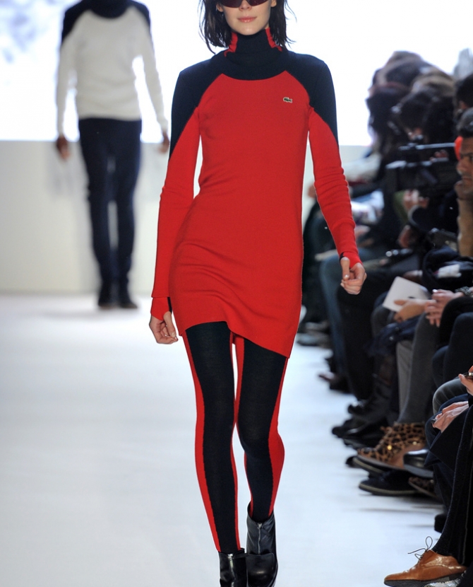 Платья-свитера Lacoste