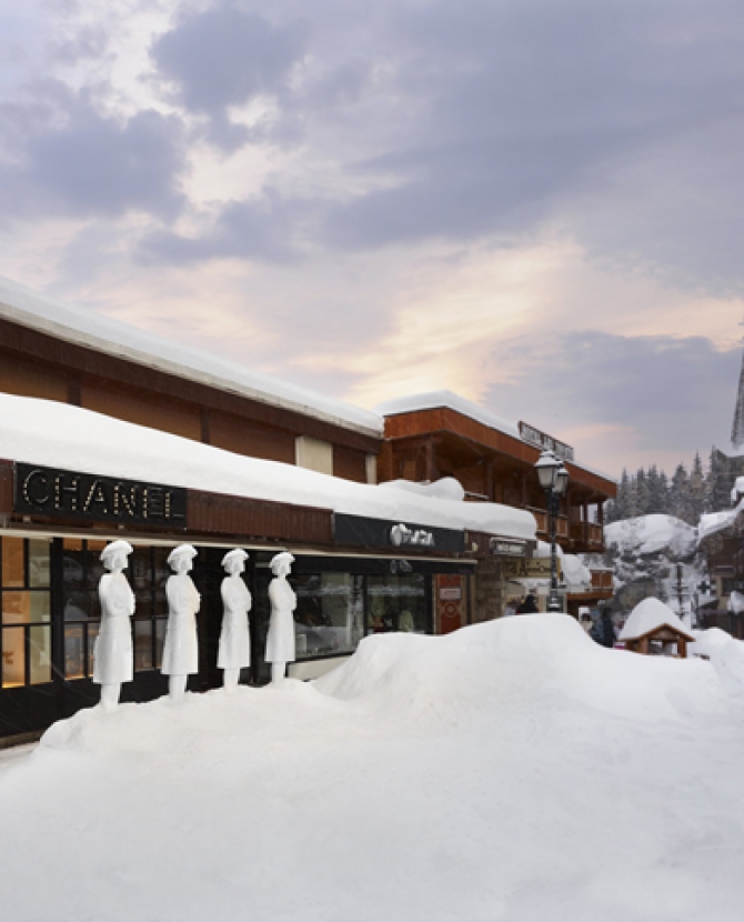 Сезонный бутик Chanel в Альпах