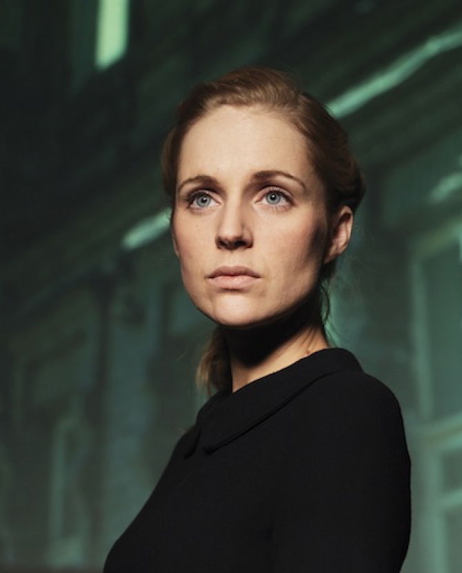 В колонках: Agnes Obel