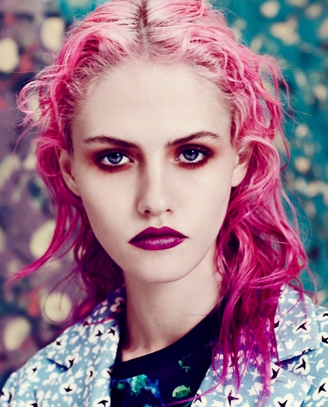 Шарлотта Фри — новое лицо Maybelline