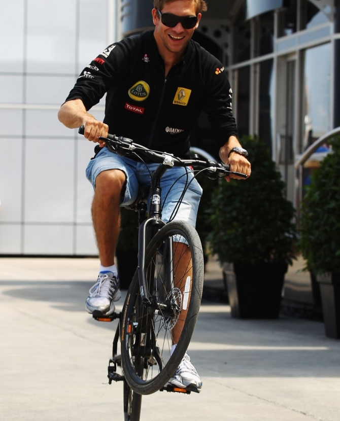 В Renault опять перестановки 