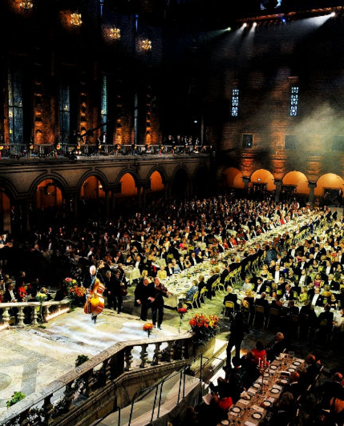 В Стокгольме вручили Нобелевские премии 