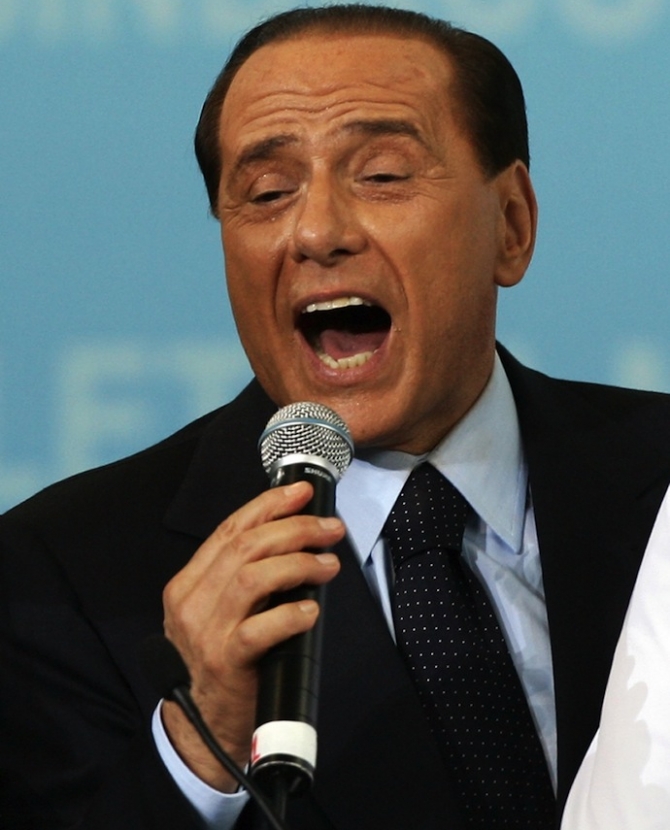 Берлускони взялся за музыкальную карьеру