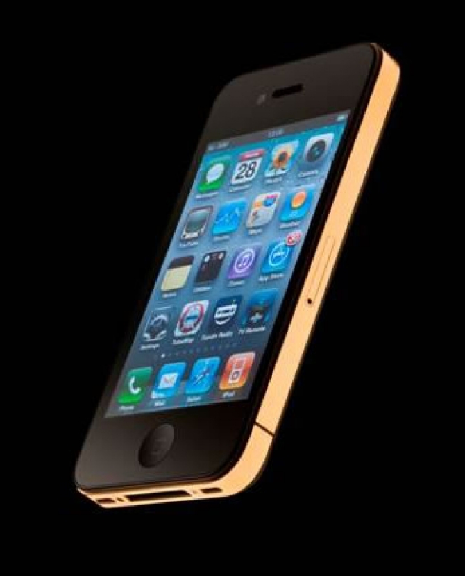 Золотой рождественский iPhone 4S