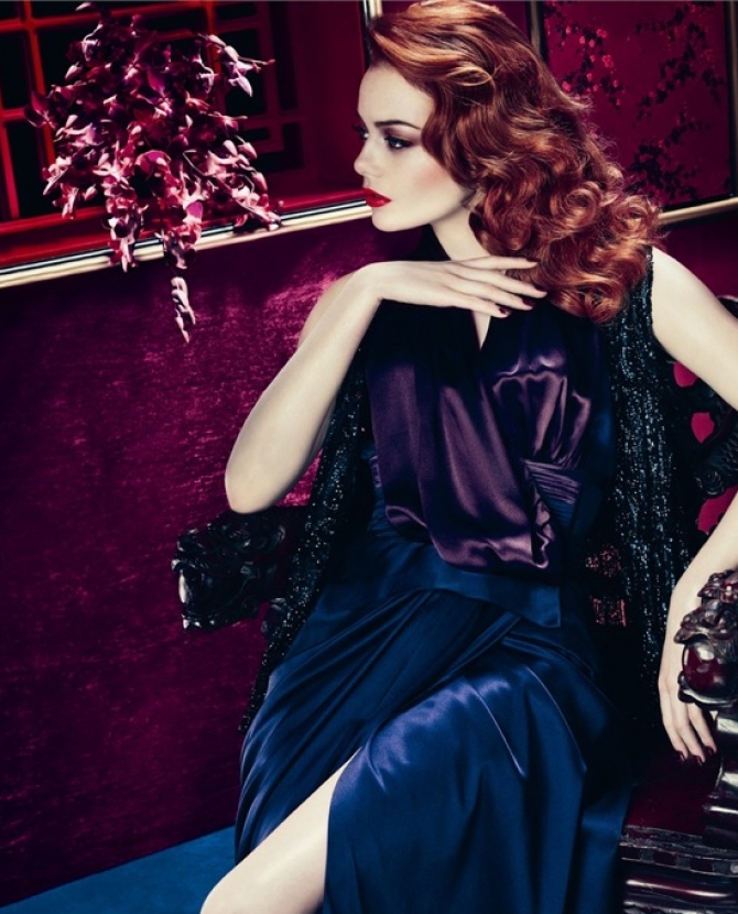 Эмма Стоун в рекламной кампании Revlon 