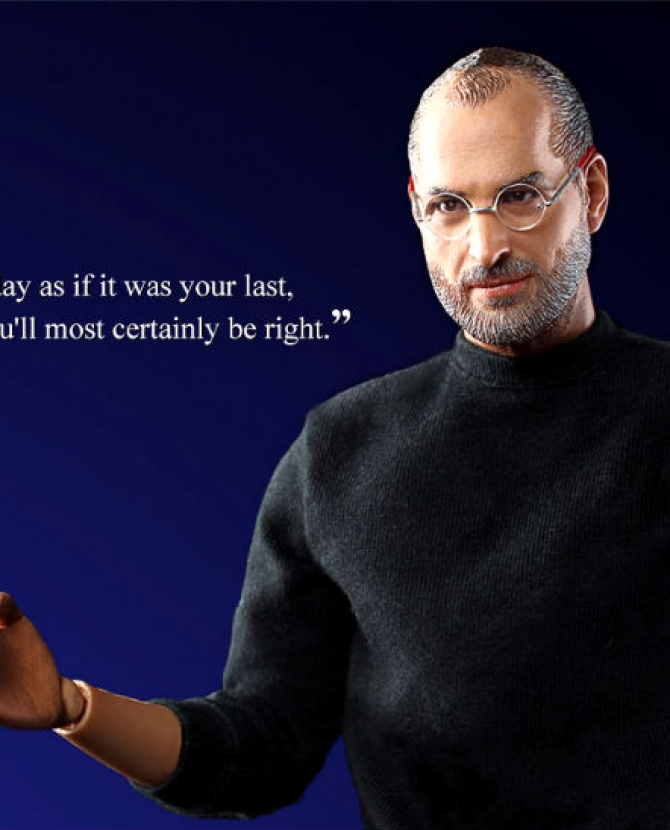 Джобс-кукла стал причиной скандала