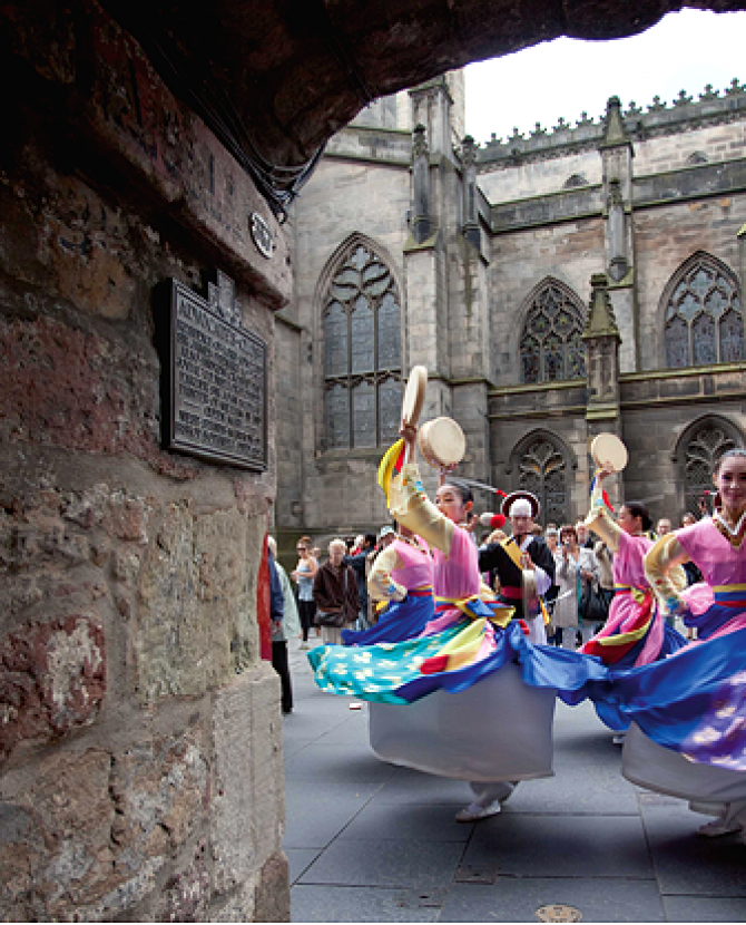 Открылся Эдинбургский фестиваль искусств