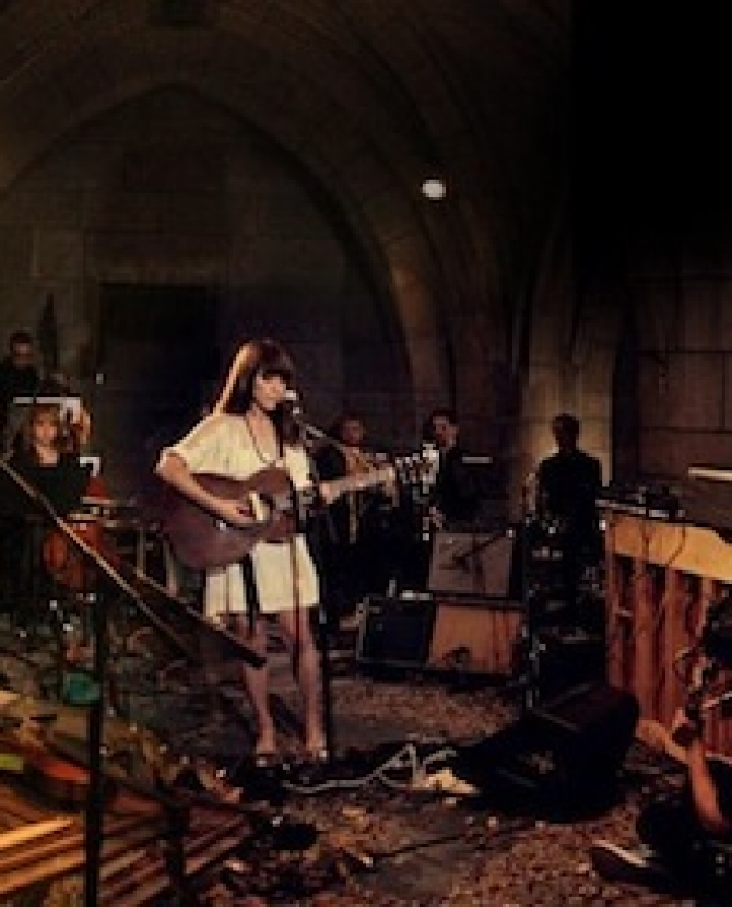 Feist выступила с новым альбомом