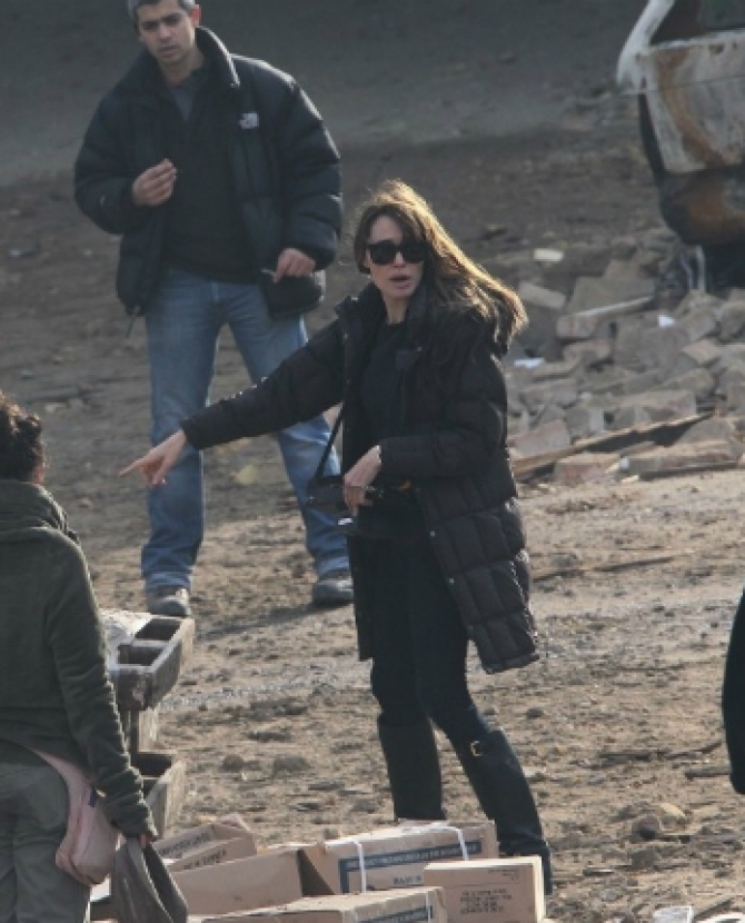 Первая режиссерская работа Анджелины Джоли