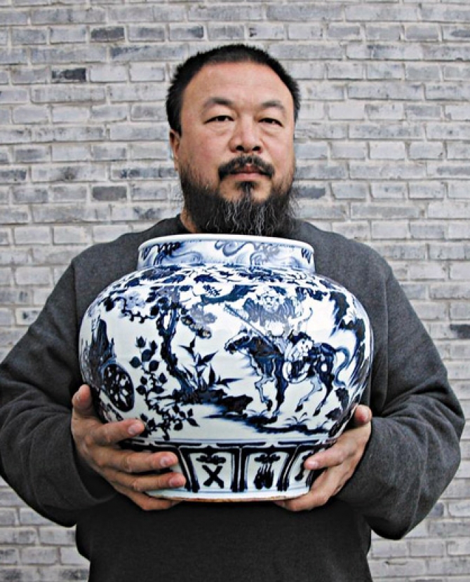 Ай Вэйвэй снова судится с государством