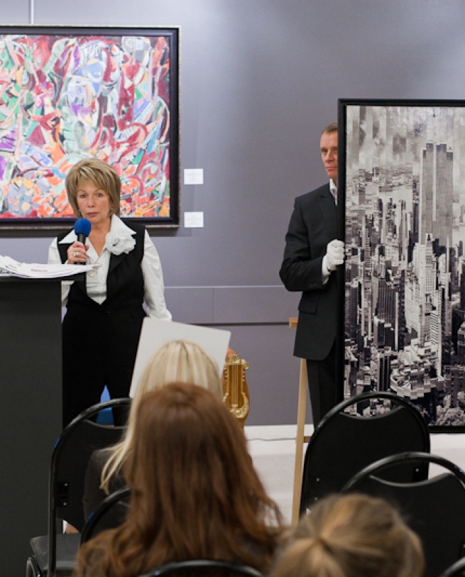 Предновогодний аукцион в галерее \"Эритаж\"