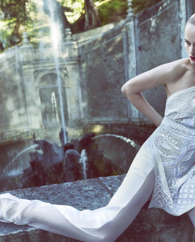 Эмбер Валлетта в весенней кампании Emilio Pucci