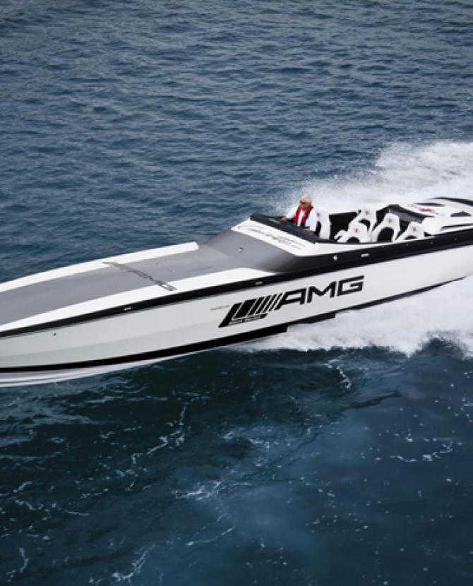 Катер AMG Black Series 50’ Marauder Cigarette