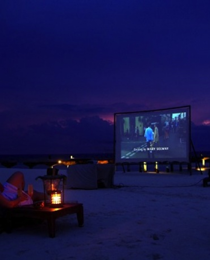 Кино под звездами на Мальдивах