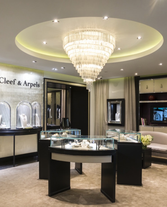 Обновленный бутик Van Cleef & Arpels