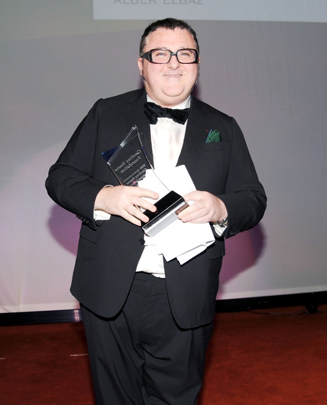 Альбер Эльбаз награжден премией Джеффри Бина