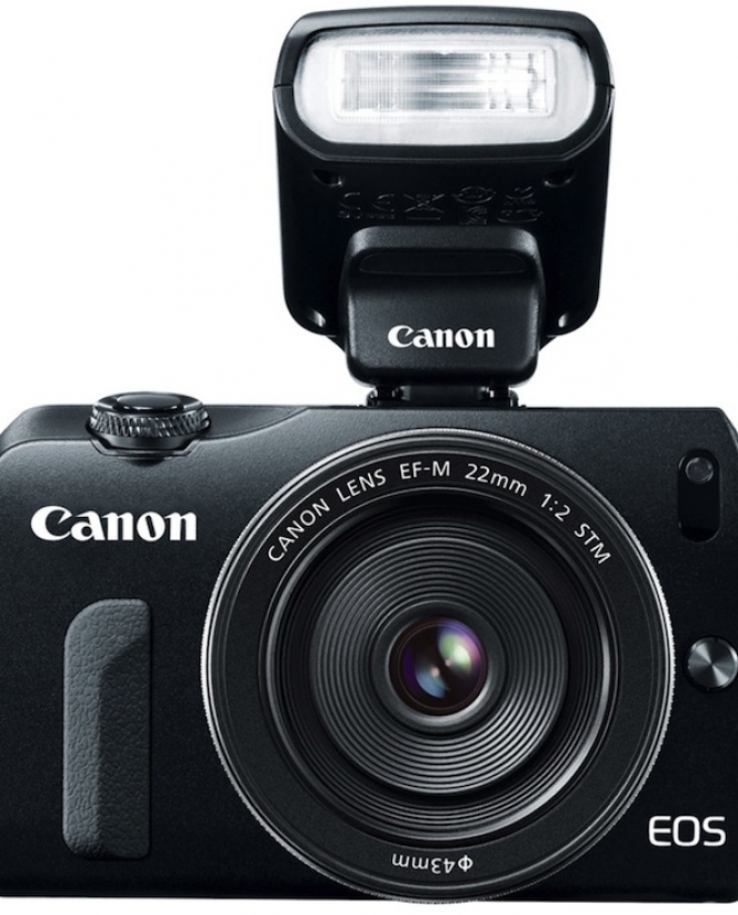 Совершенно новая беззеркальная камера Canon