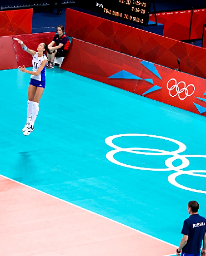 Поцелуй от премьера и захват от Арсена