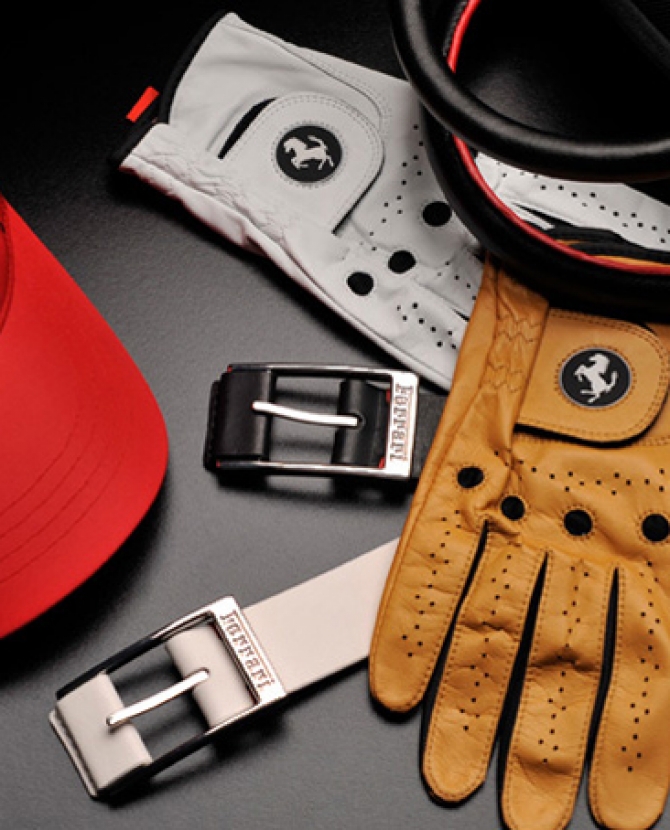 Коллекция аксессуаров для гольфа от Ferrari