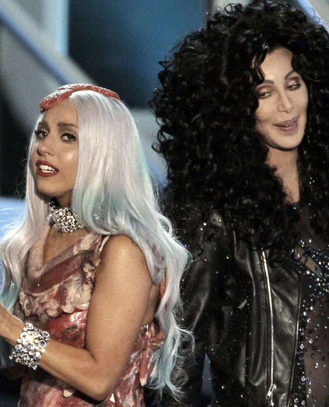 Cher исполнит песню на слова Lady Gaga