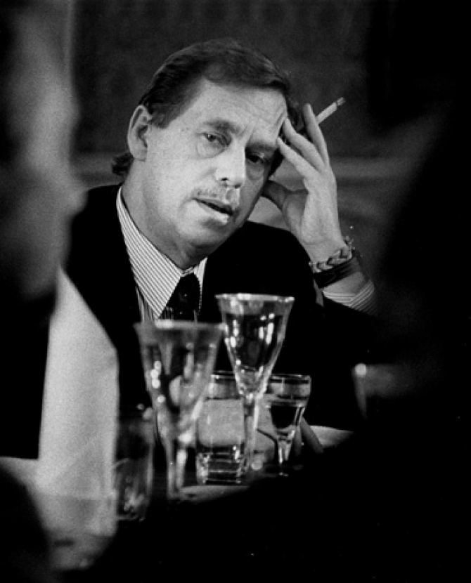 Экс-президент Чехии не приедет на ММКФ