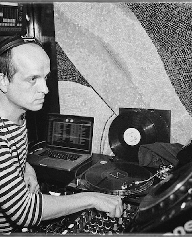 Matthew Herbert в Denis Simachev bar