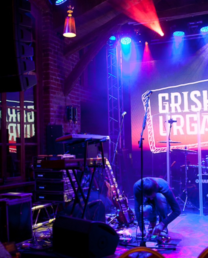 Закрытый концерт Гриши Урганта в \"Бочке\" 