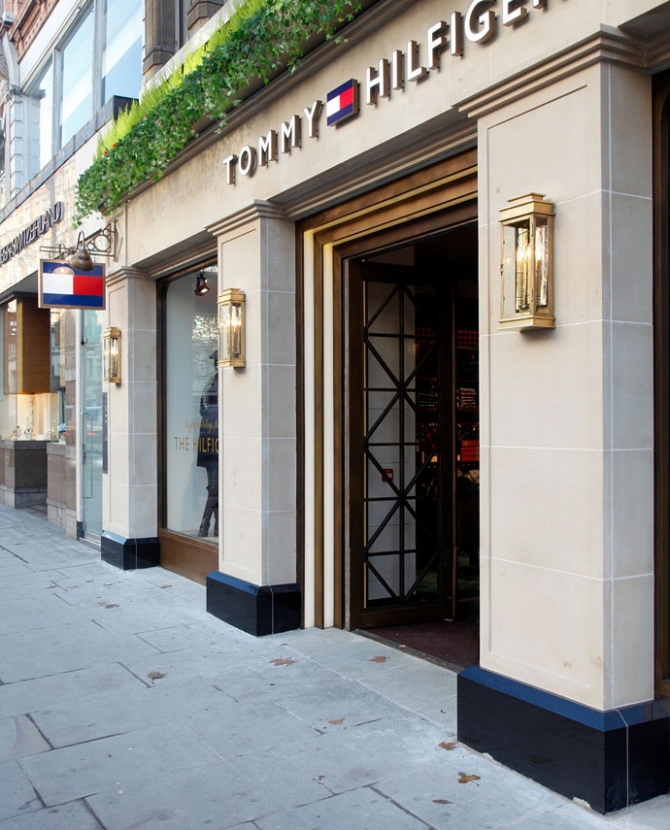 Бутик Tommy Hilfiger в Лондоне