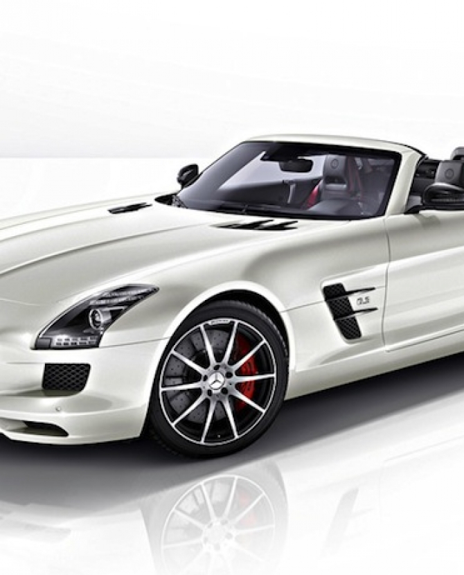 Обновленный спорткар Mercedes-Benz