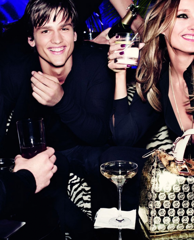 Праздничные дизайнерские видео