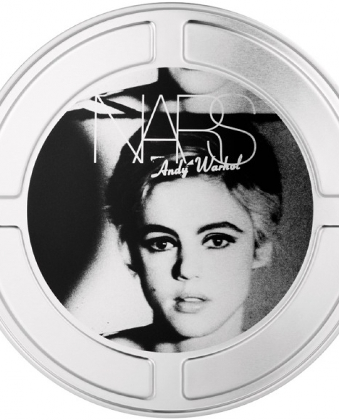 Новогодний макияж от NARS 