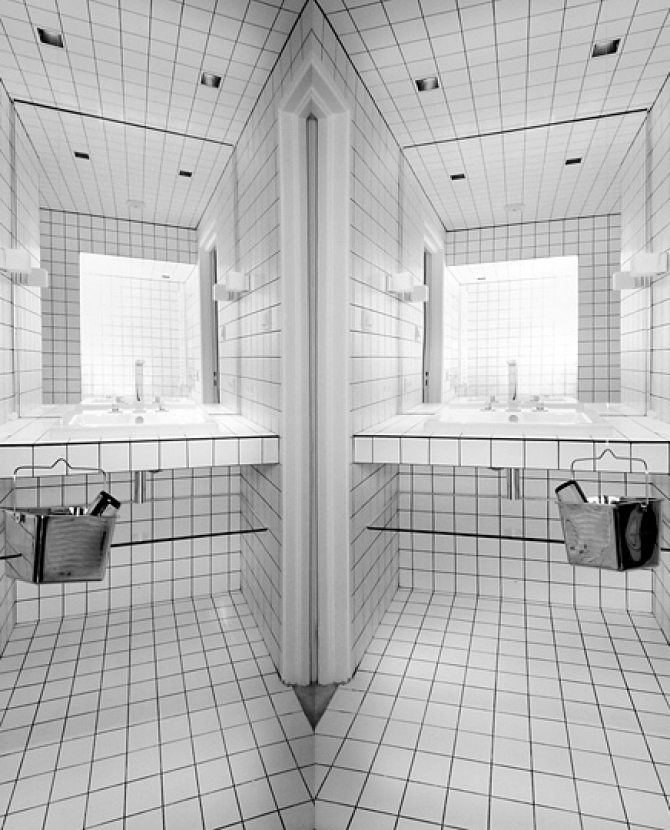 Love, etc.: инсталляция Maison Matrin Margiela